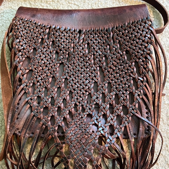 Vintage natural leather braided fringe crossbody bag - Picture 5 of 6